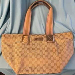 Gucci Sherry GG Canvas Tote Bag
